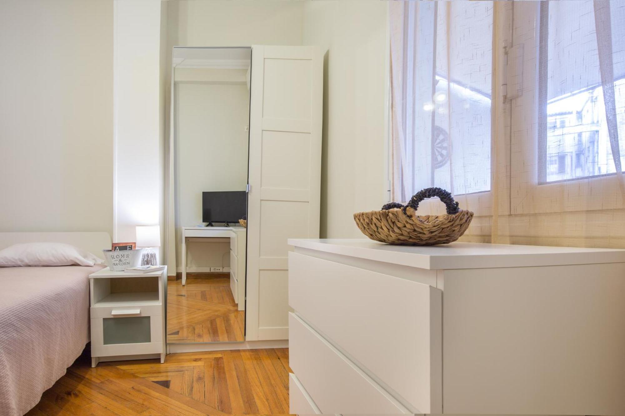 Downtown Quiet Apartment On A Pedestrian Street Atena Exterior foto