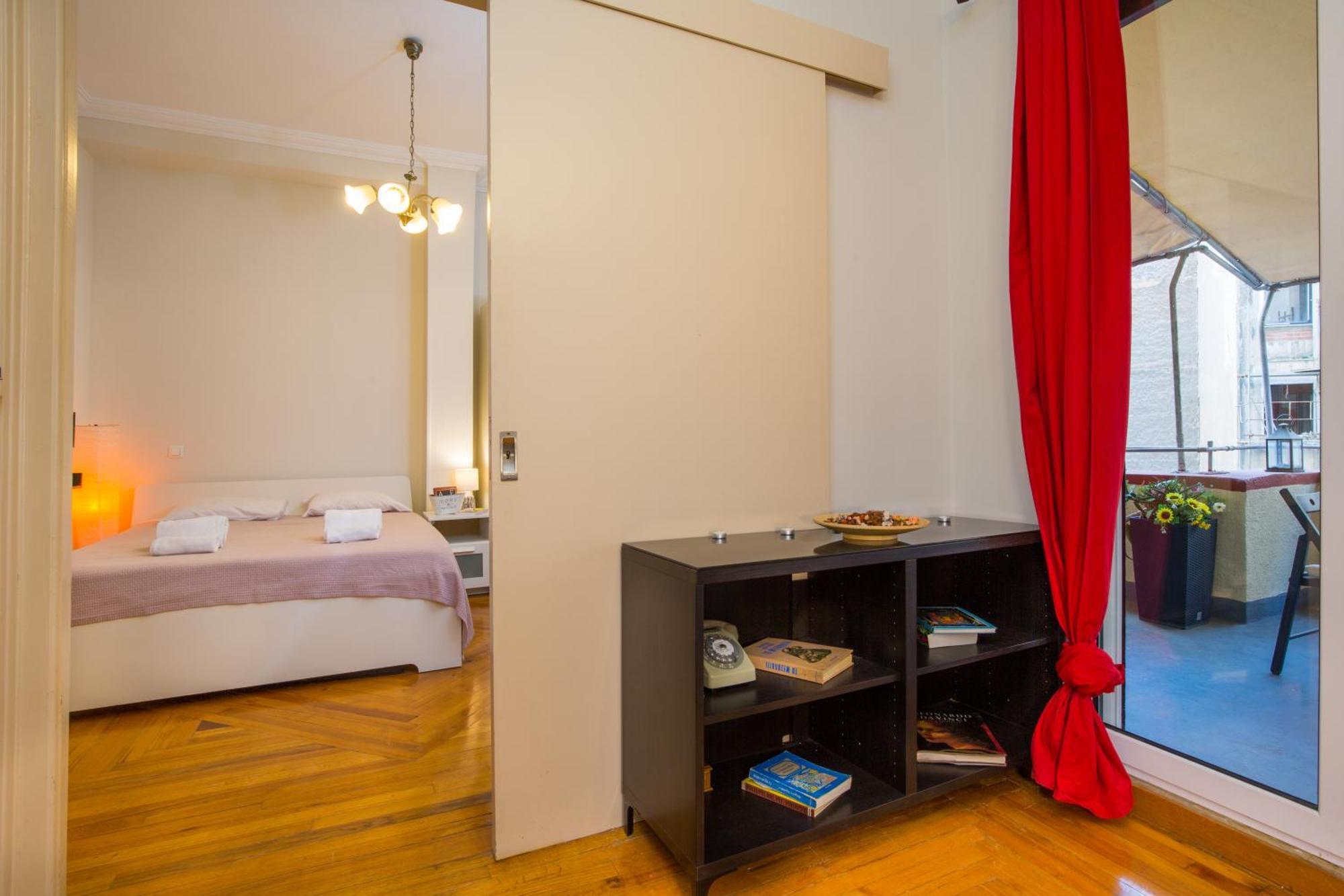 Downtown Quiet Apartment On A Pedestrian Street Atena Exterior foto